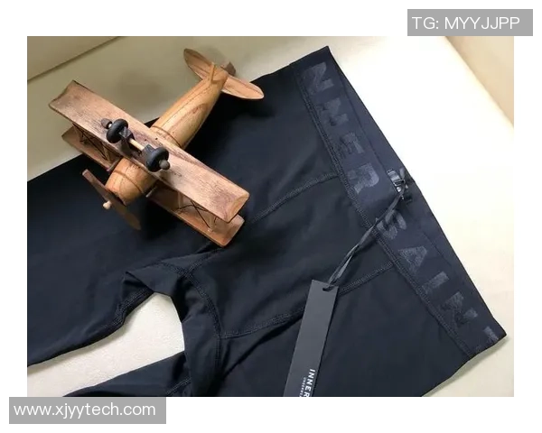 打篮球时穿紧身裤的优势与选择技巧解析 打篮球时穿紧身裤的优势与选择技巧解析